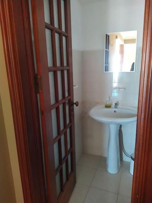 Vivenda Com Patio, No Coracao Do Mindelo Villa Exterior photo